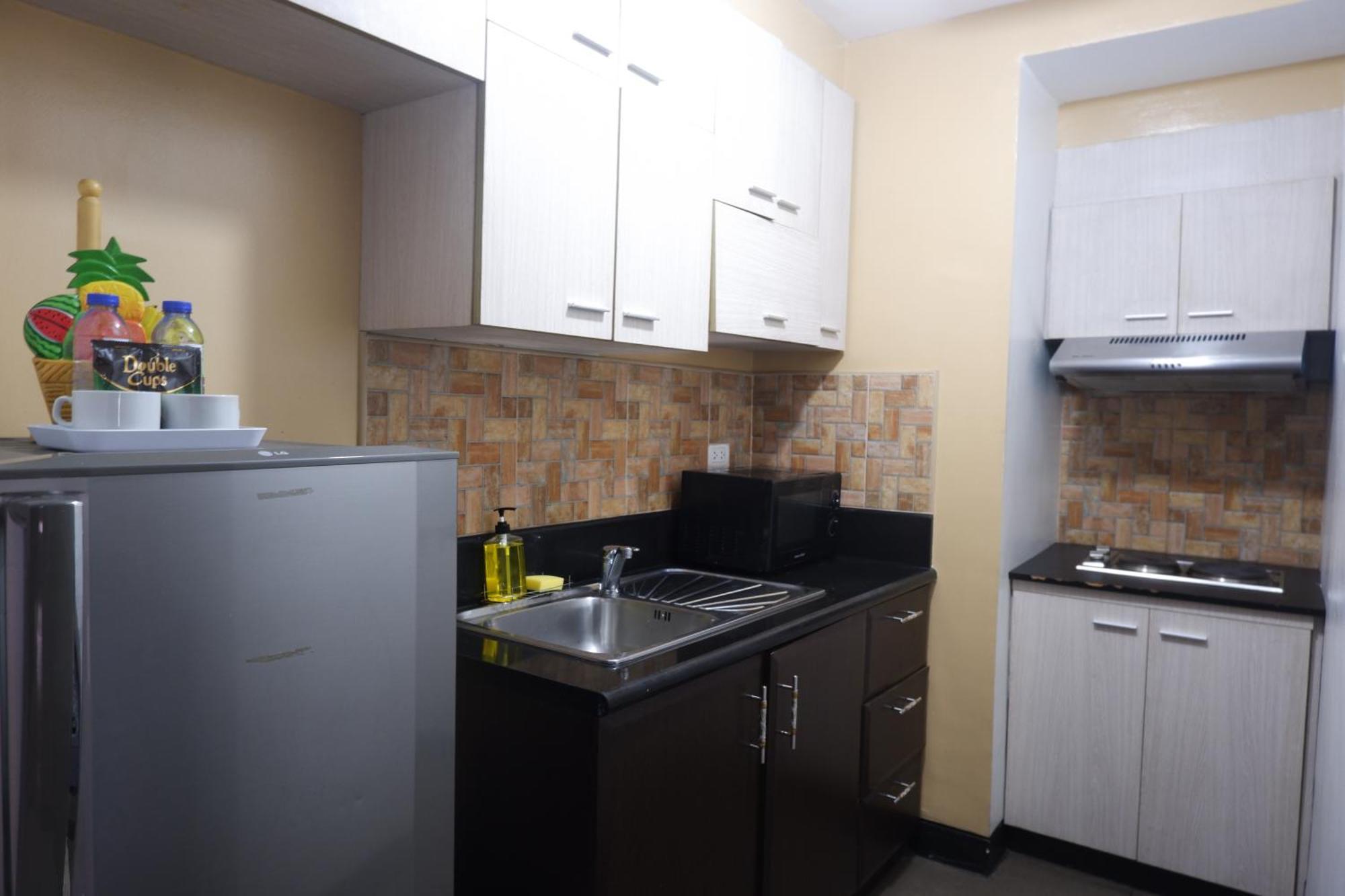 Sarasota Residential Resort Манила Екстериор снимка