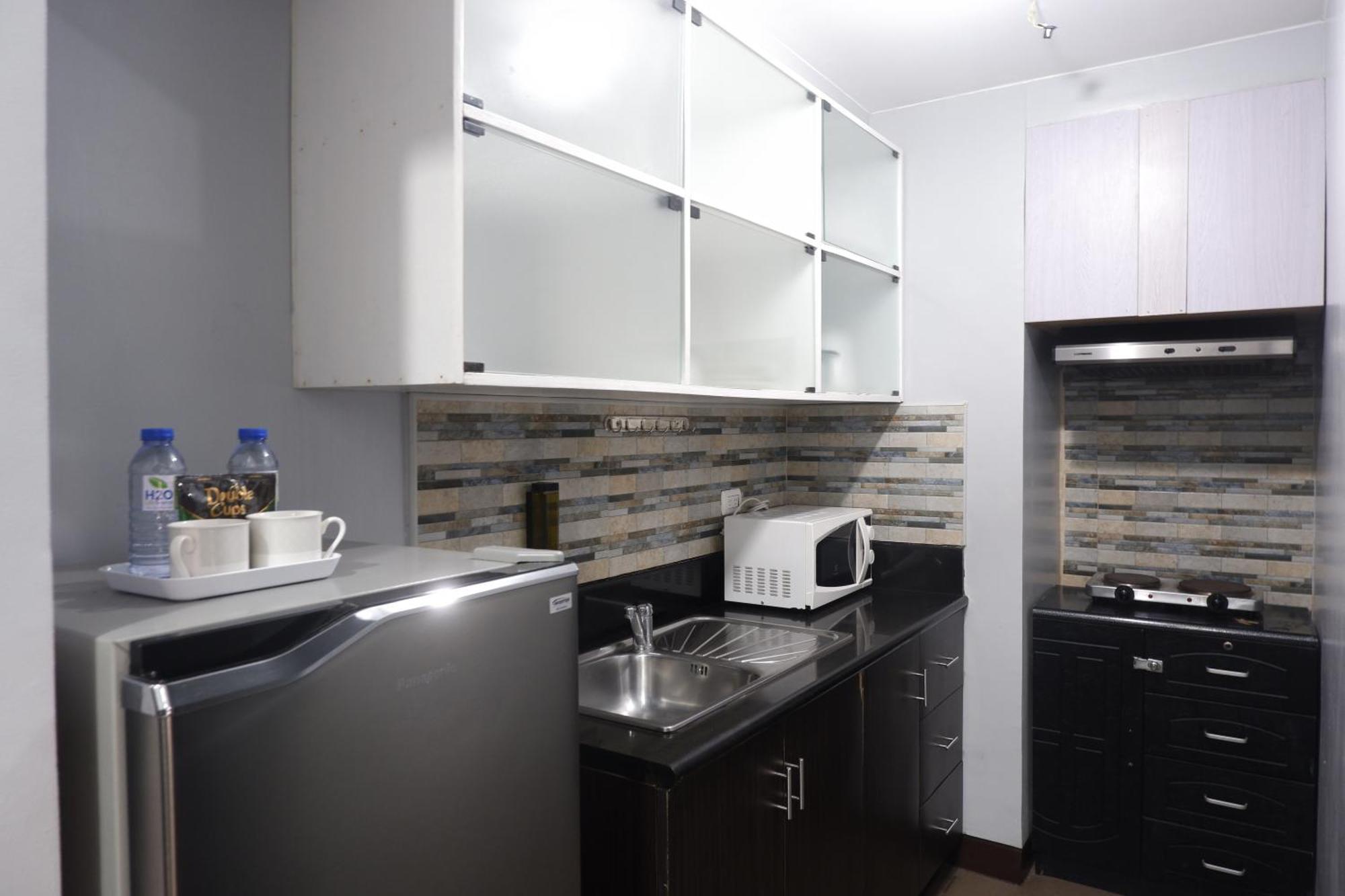 Sarasota Residential Resort Манила Екстериор снимка